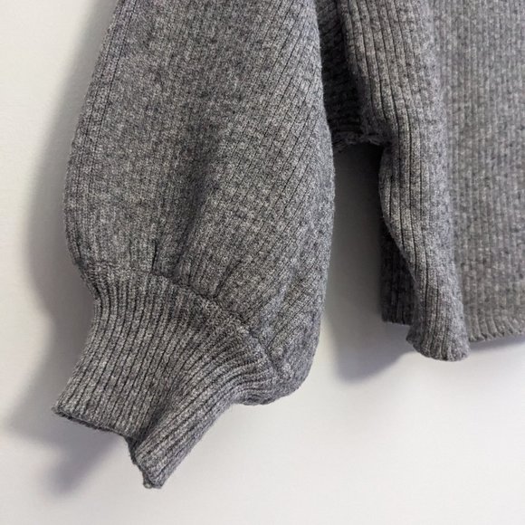 Boxy Mock Neck Balloon Sleeve Cropped Ribbed Knit Sweater - Picture 4 of 8